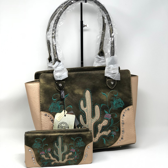 Montana West Handbags - Montana West Cactus Concealed Carrry Tote+ Wallet